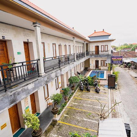 Guesthouse Cempaka Putih Семиняк Екстериор снимка
