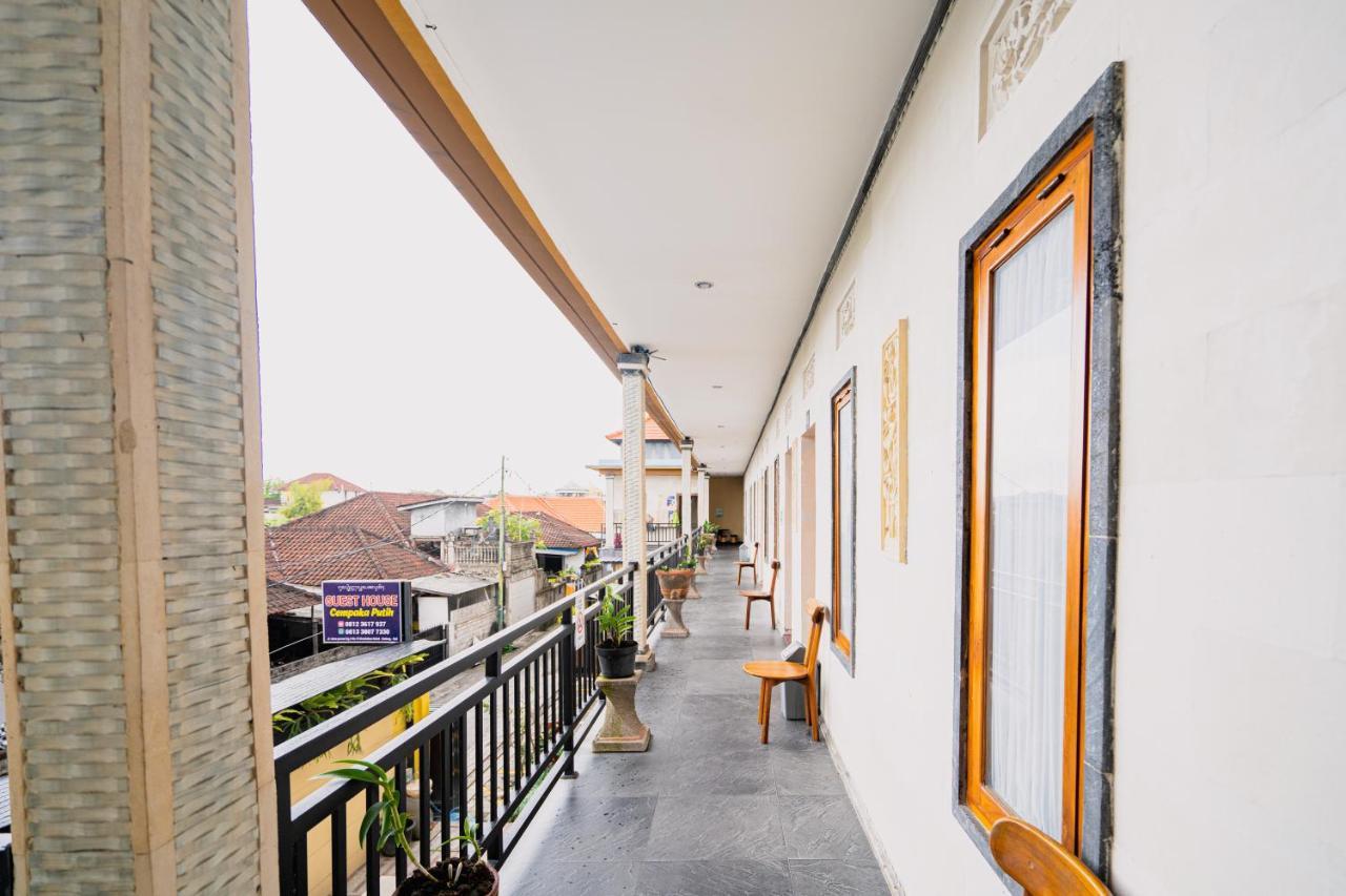 Guesthouse Cempaka Putih Семиняк Екстериор снимка
