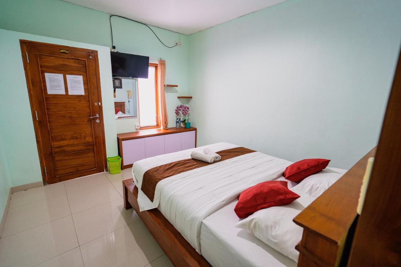 Guesthouse Cempaka Putih Семиняк Екстериор снимка